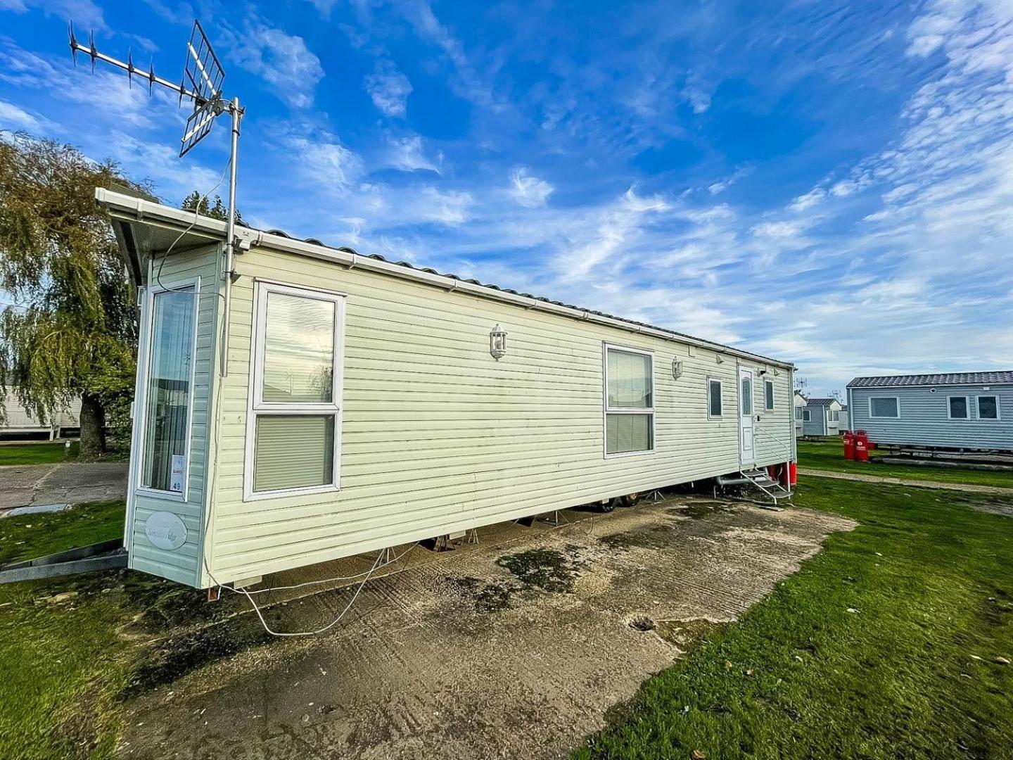 6 Berth Caravan For Hire At Seawick Holiday Park In Clacton-On-Sea Ref 27049Sw Extérieur photo